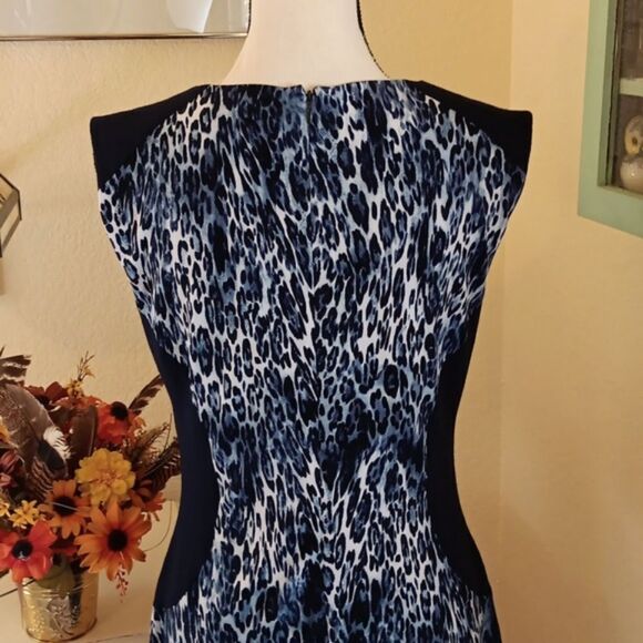 Cache Soft Knit Dress - Picture 7 of 9